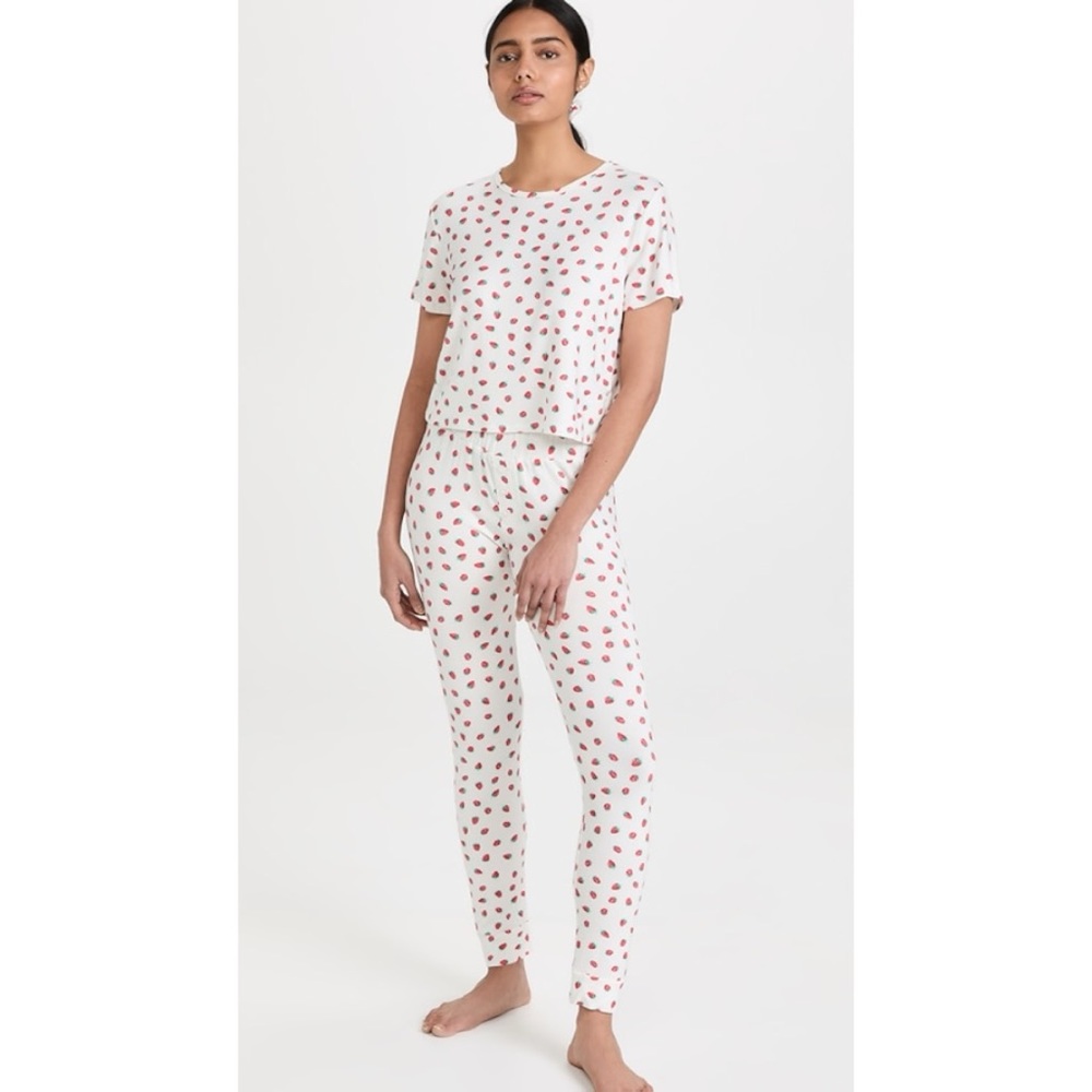NWT Plush Revolve Pajama Strawberry Set Scrunchie Small
